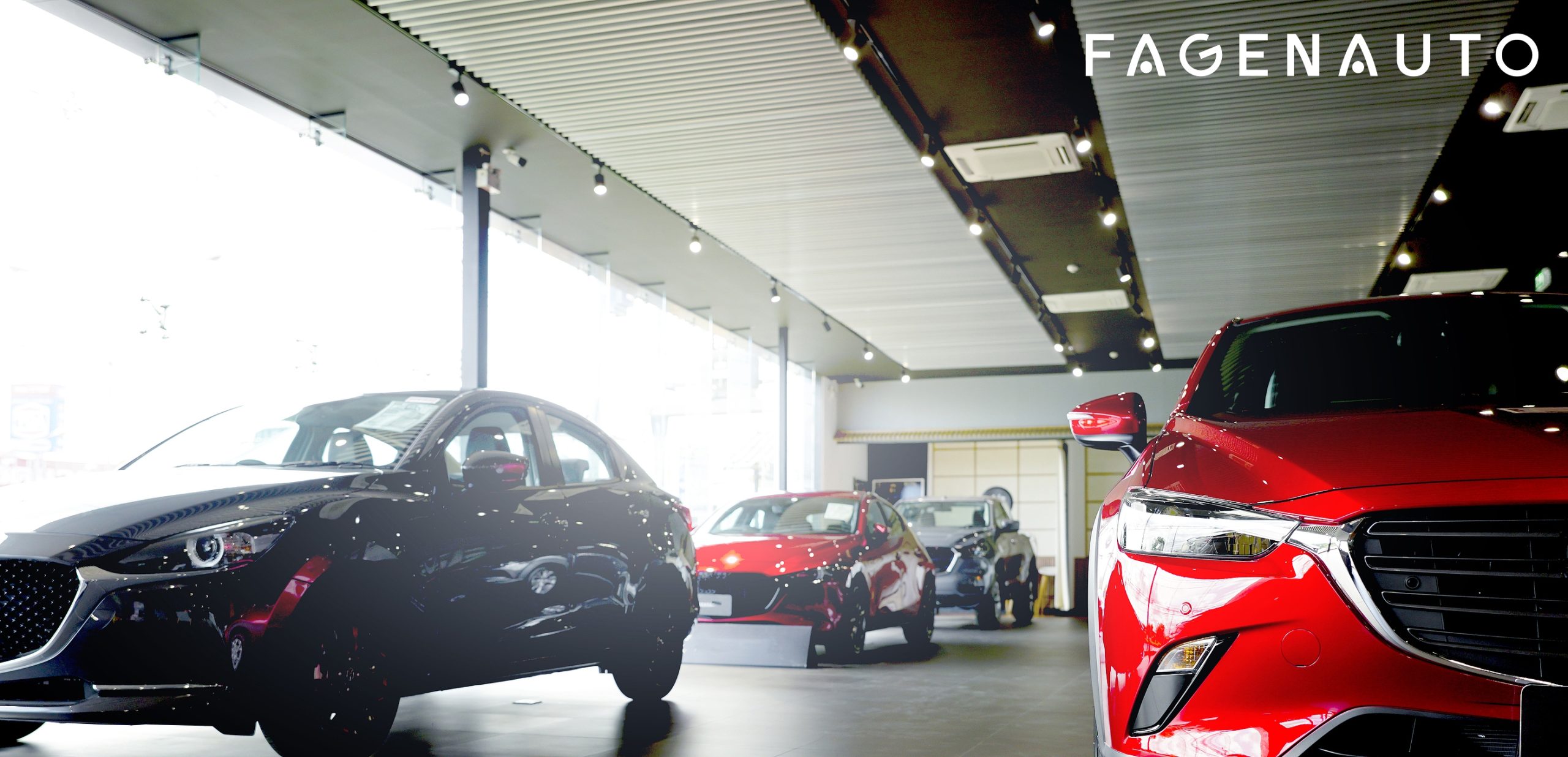 Los precios de los coches nuevos caen 0,3% en marzo, mientras que los de ocasión siguen al alza
