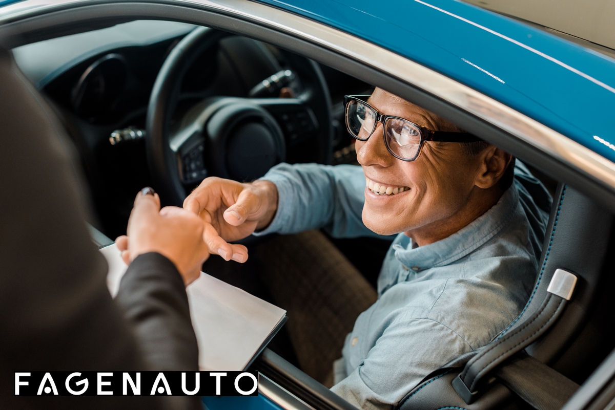 El precio de los coches nuevos se mantiene estable en mayo de 2026 (+0,5% interanual) mientras la segunda mano sube un 5,6%, según el INE